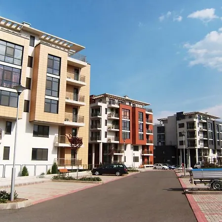 апартамент в закрытом комплексе Sunny Hill, * ブルガス
