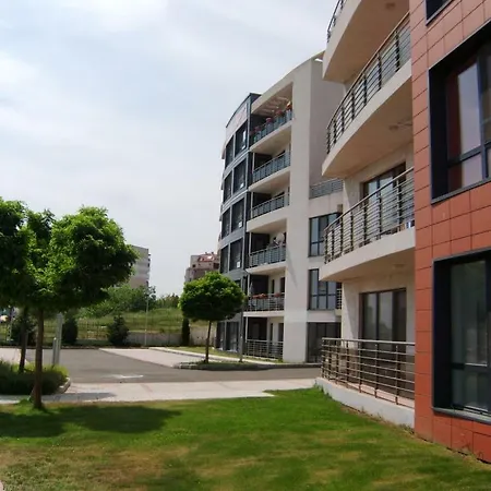 апартамент в закрытом комплексе Sunny Hill, Daire Burgaz