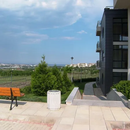 апартамент в закрытом комплексе Sunny Hill, ブルガス